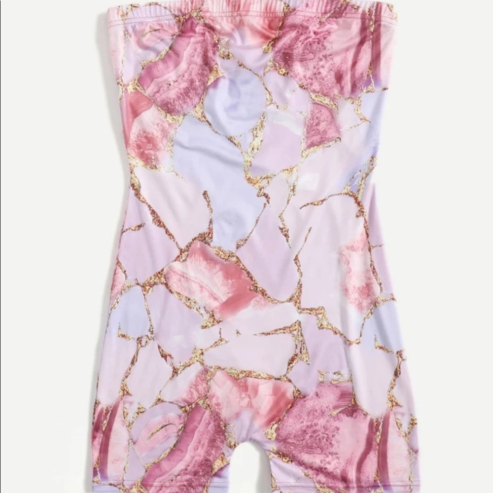 Cute sleeveless pink marvel jumpsuit romper - Picture 3 of 3